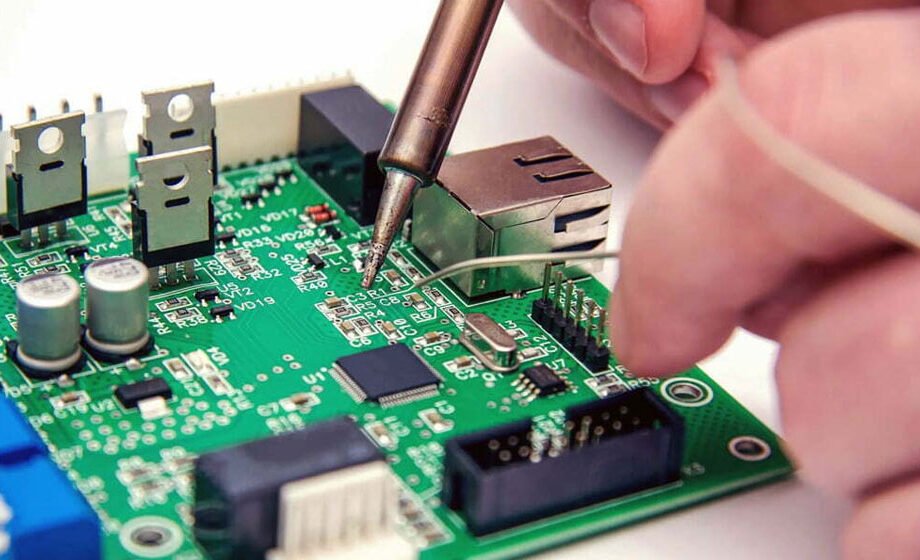 What Is Surface Mount Technology & How Is It Used